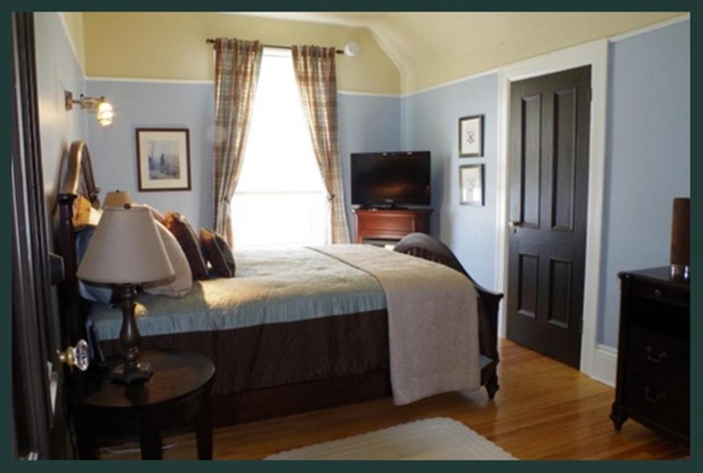 Quartermain House Bed & Breakfast Fredericton Room photo